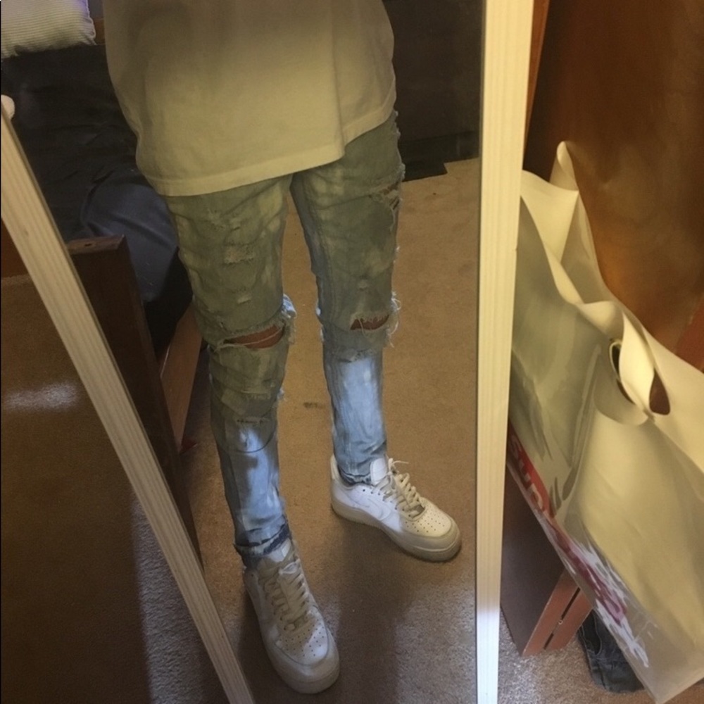 Denim ripped jeans